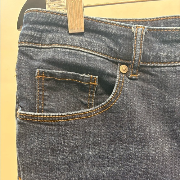 Loft Women’s Dark Denim High Rise Fringe Raw Hem Curvy Denim Jeans | Size 10 - Picture 4 of 7